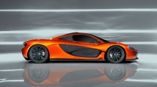 Отражение McLaren P1 Concept на глянцевом полу